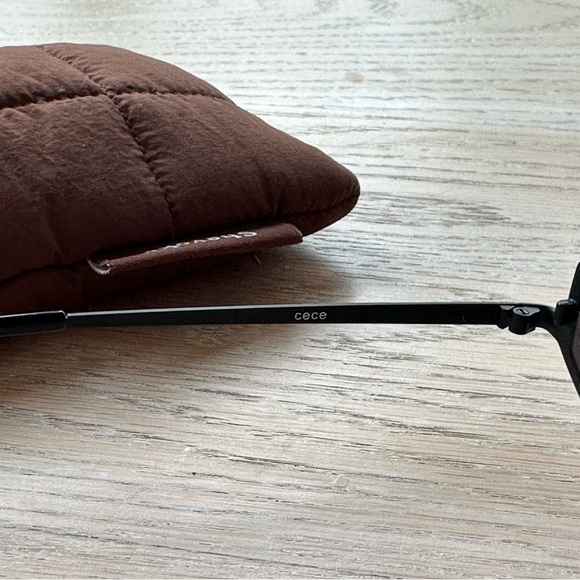 Shevoke Cece Black Sunglasses - Picture 6 of 7